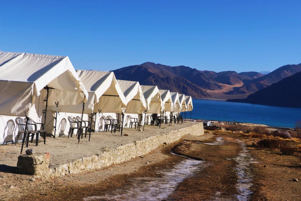 Camp Redstart Hotel Leh Bagian luar foto