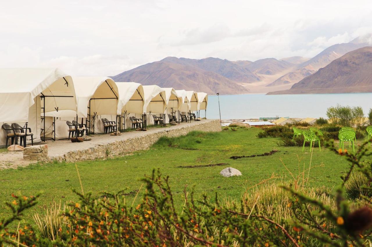 Camp Redstart Hotel Leh Bagian luar foto